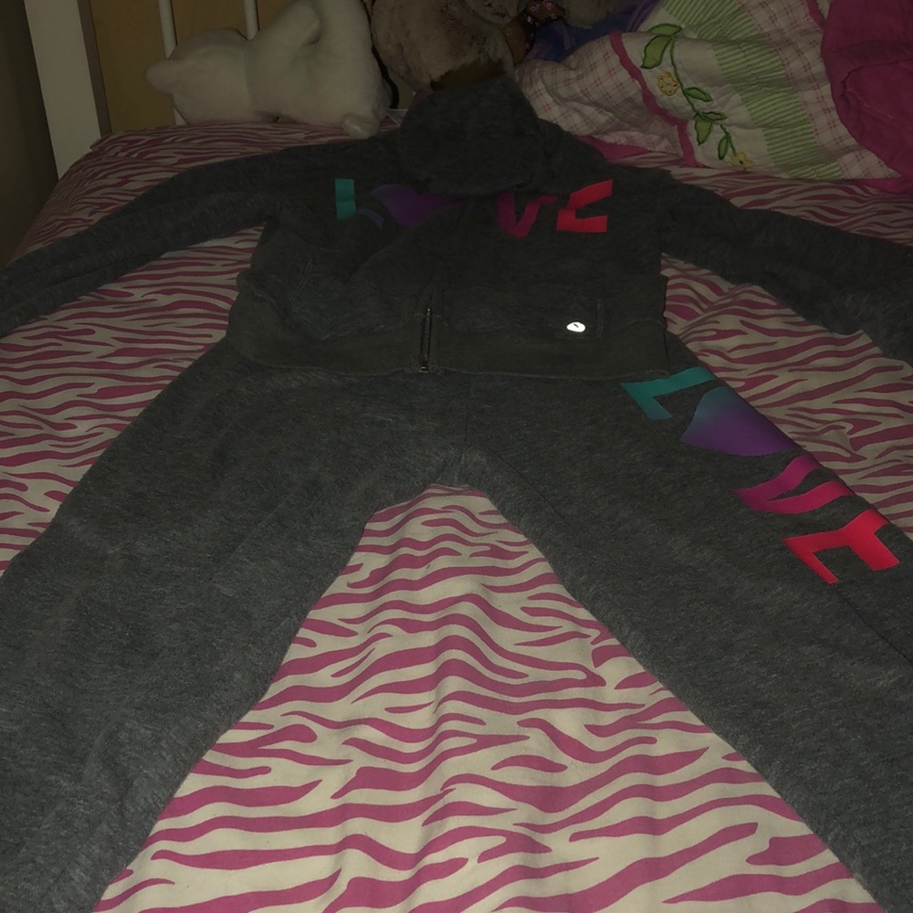 “Love” sweat suit